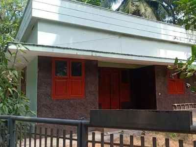 2Bhk House for Rent in Pottammal, Kozhikode.