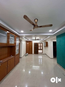 3BHK FLAT NEAR BENZ CIRCLE IN PRIME LOCATION