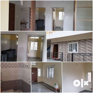 6 year old 3 bhk residential house with car parking