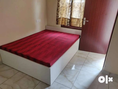 Fully furnished single small room for rent