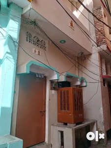 Independent house available for rent in Charbagh