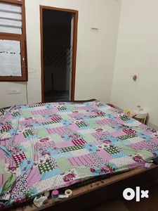 Independent room available in divine ( dara garden)