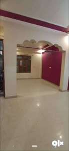 Separate floor for rent in Shyam Nagar