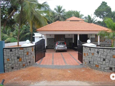 single and double storege house for rent in palakkad town area