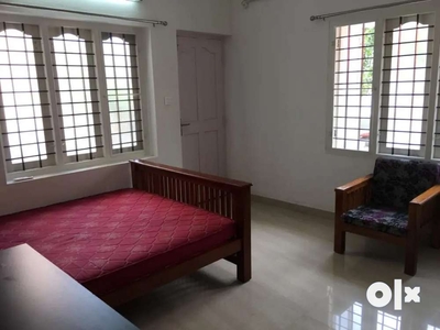 Single Rooms, 1BHK & 2BHK For Gents At Edappally Near Lulumall.