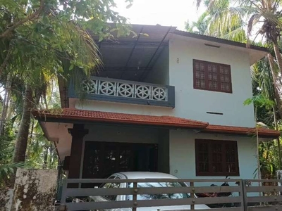 Spacious 2-Storey 3BHK House for Rent near SP Office, Vadakara.