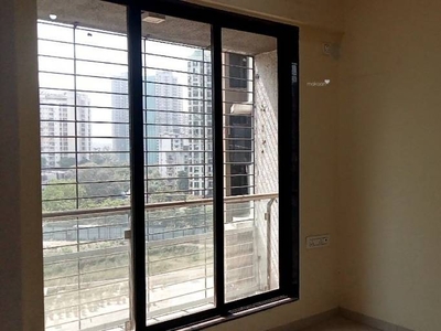 1200 sq ft 3 BHK 2T West facing Apartment for sale at Rs 1.60 crore in Satguru Solitaire in Thane West, Mumbai