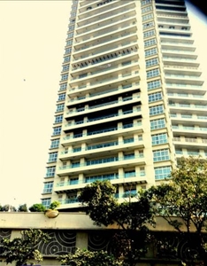 2100 sq ft 3 BHK 4T Apartment for sale at Rs 10.40 crore in K Raheja Vivarea in Agripada, Mumbai