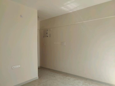 2 BHK Flat for rent in Kesnand, Pune - 710 Sqft