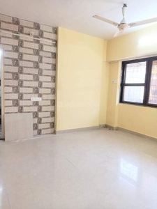 2 BHK Flat for rent in Andheri West, Mumbai - 820 Sqft