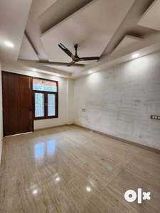 3Bed Independent floor with Parking n lift in Vasundharaundh