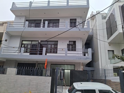 10 BHK Independent House for rent in Sector 19, Faridabad - 2050 Sqft