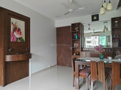 2 BHK Flat for rent in Kandivali East, Mumbai - 1070 Sqft