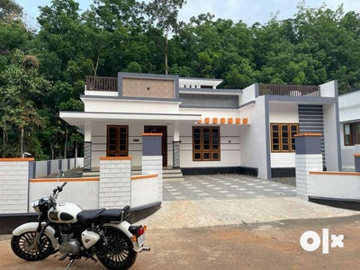 1350 sft New House in 8 cent land for Sale in Thadiyoor