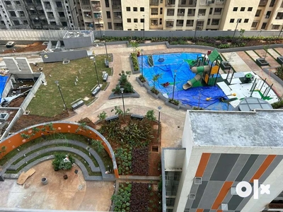 2 bhk full furnished flat for sale in rustomjee azzino thane west