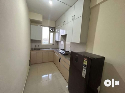 2BHK SEMI FURNISHED AFFORDABLE APPARTMENT SEC 67 NEAR ARIA MALL
