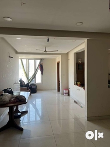 2bhk semi furnished flat fully indipendent