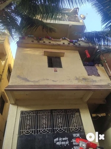 3 floor building for sell
