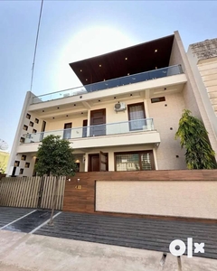 40x50=222 Gaj 5bhk with Rooftop Garden and theatre Kothi For Sale