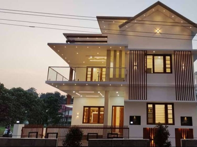 4BHK Independent House in 10 cent Land at Kakkanad, Kochi.