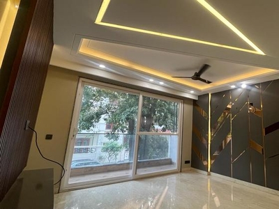 4 Bedroom 360 Sq.Yd. Builder Floor in Malibu Town Gurgaon