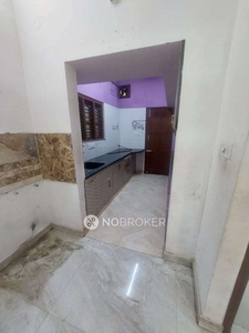 2 BHK House for Lease In 4th Main Road