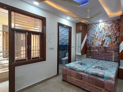 3 Bedroom 100 Sq.Yd. Builder Floor in Uttam Nagar Delhi