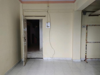 1 RK Flat for rent in Kandivali West, Mumbai - 220 Sqft