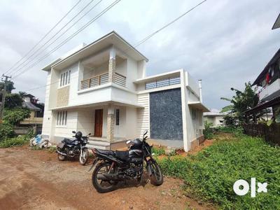 A SUPERB NEW 3BED ROOM 1500SQ FT 6.5CENT HOUSE IN OLLUR,THRISSUR